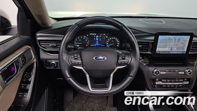 Ford Explorer 2020 — photo 18