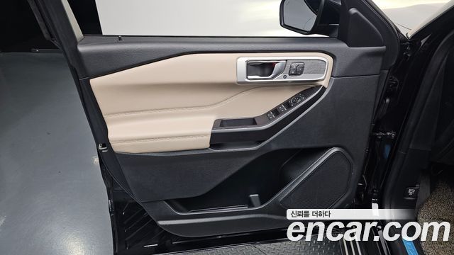 Ford Explorer 2020 — photo 14