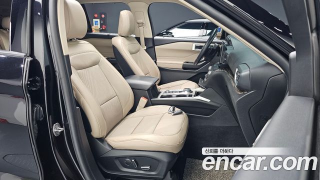 Ford Explorer 2020 — photo 16