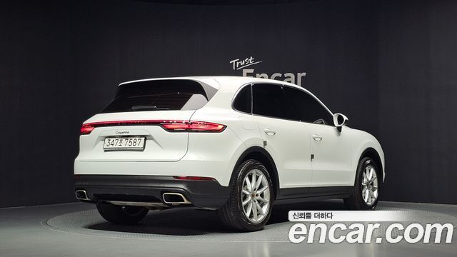 Porsche Cayenne 2020 — photo 2