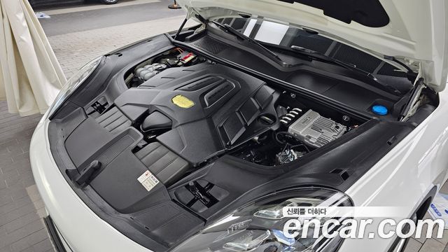Porsche Cayenne 2020 — photo 6