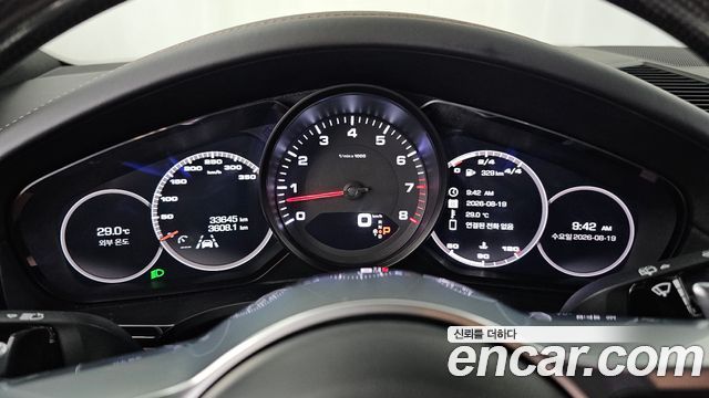 Porsche Cayenne 2020 — photo 11