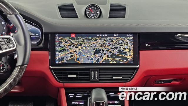 Porsche Cayenne 2020 — photo 19