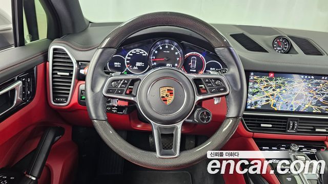 Porsche Cayenne 2020 — photo 20