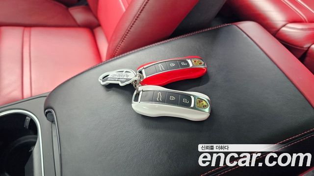 Porsche Cayenne 2020 — photo 22