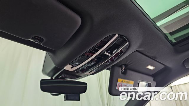 Porsche Cayenne 2020 — photo 25
