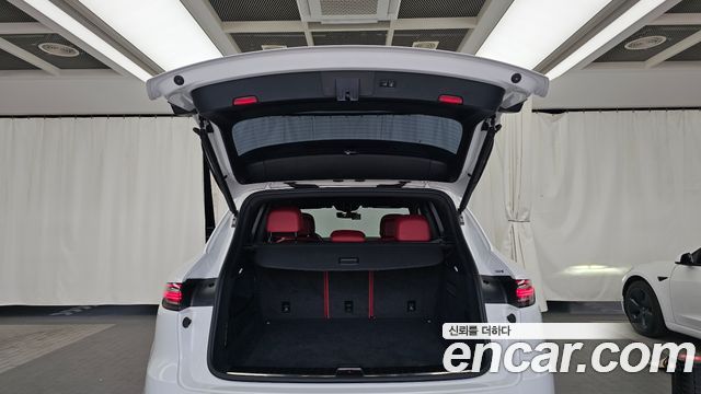 Porsche Cayenne 2020 — photo 26