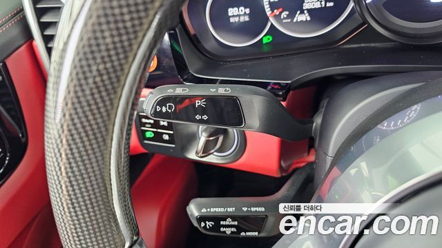Porsche Cayenne 2020 — photo 29