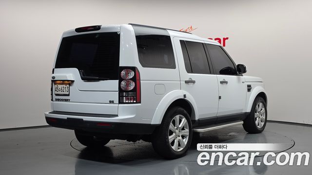 Land Rover Discovery 2015 — photo 2