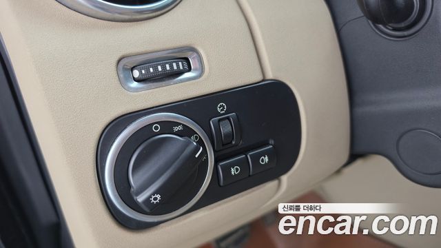 Land Rover Discovery 2015 — photo 20