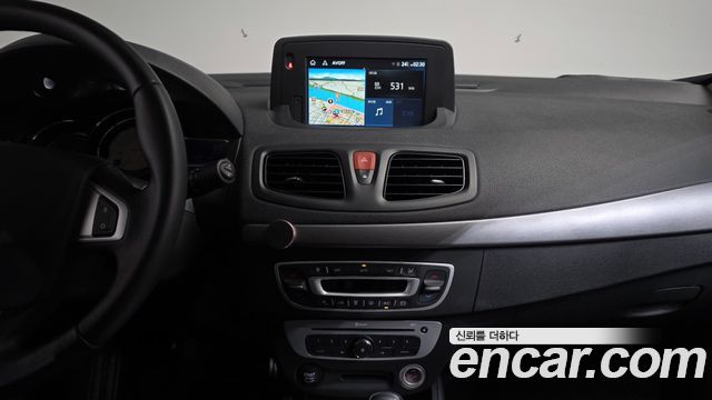 Renault Korea SM3 2019 — photo 20
