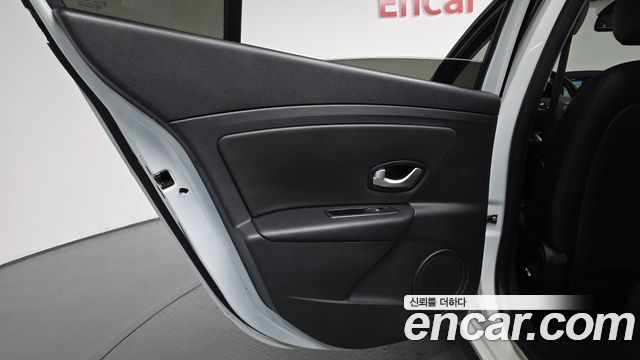 Renault Korea SM3 2019 — photo 15