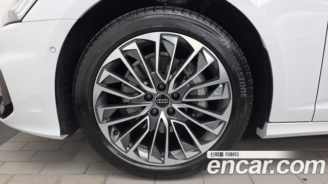 Audi A6 2025 — photo 5