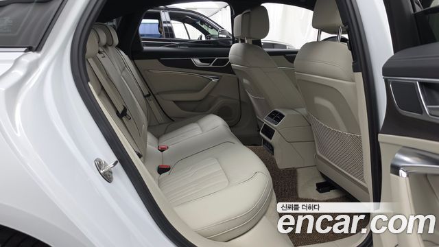 Audi A6 2025 — photo 18
