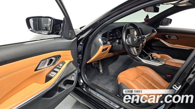 BMW 3-Series 2021 — photo 13