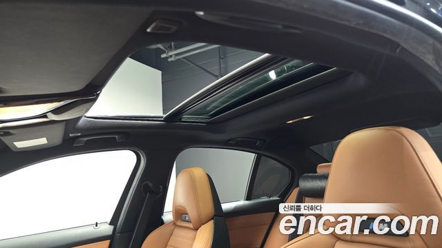 BMW 3-Series 2021 — photo 23