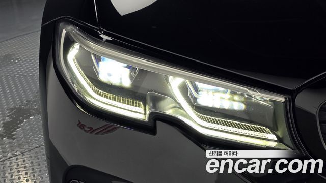 BMW 3-Series 2021 — photo 8