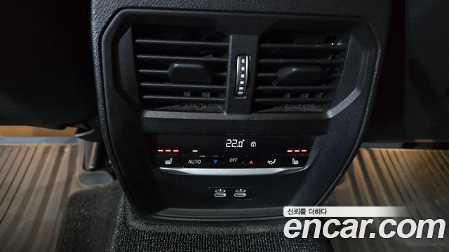 BMW 3-Series 2021 — photo 31