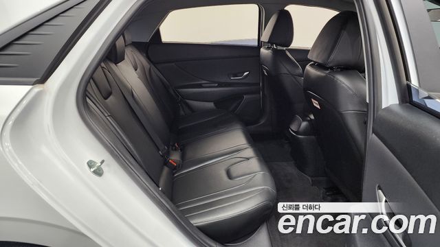 Hyundai AVANTE 2023 — photo 17