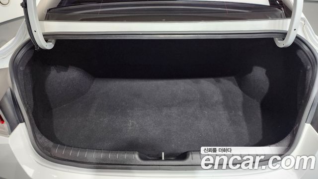 Hyundai AVANTE 2023 — photo 26