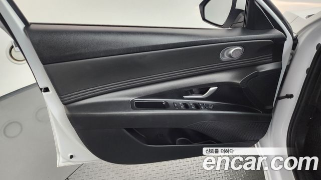 Hyundai AVANTE 2023 — photo 14