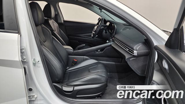Hyundai AVANTE 2023 — photo 16