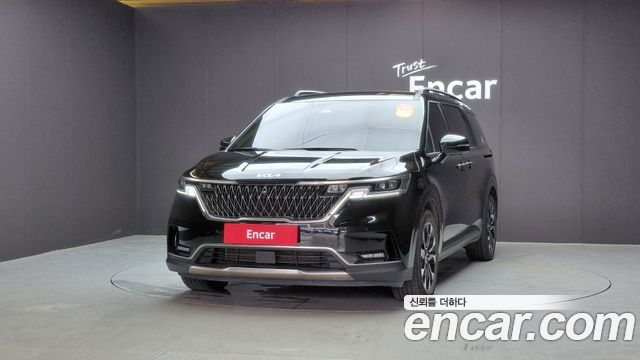 Kia Canival 2023 — photo 3