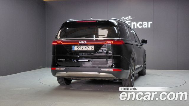 Kia Canival 2023 — photo 4