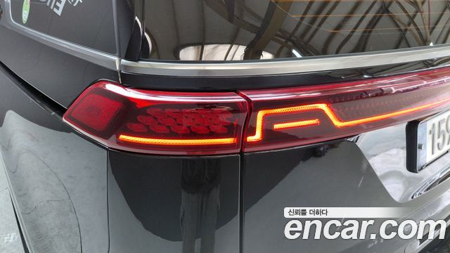 Kia Canival 2023 — photo 9