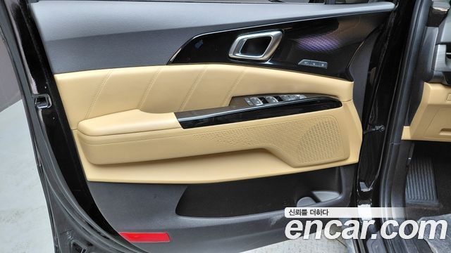 Kia Canival 2023 — photo 14