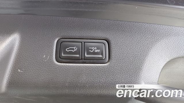 Kia Canival 2023 — photo 29