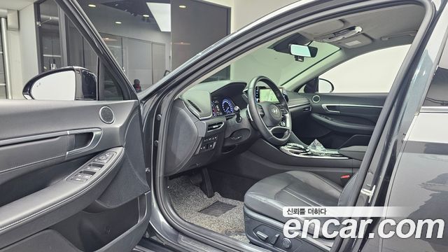 Hyundai Sonata 2022 — photo 13