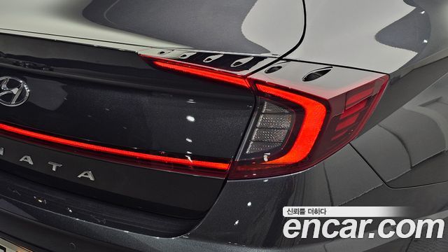 Hyundai Sonata 2022 — photo 9