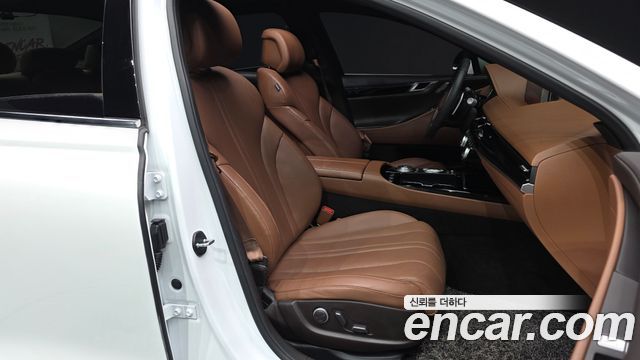 Genesis G80 2022 — photo 17