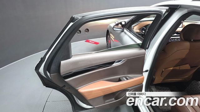 Genesis G80 2022 — photo 15