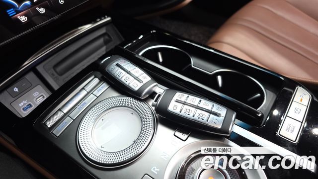 Genesis G80 2022 — photo 33