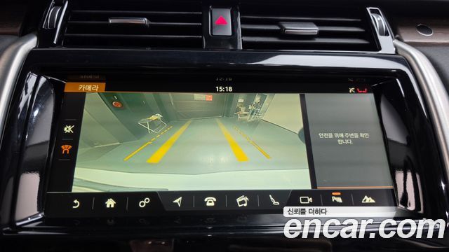 Land Rover Discovery 2018 — photo 20