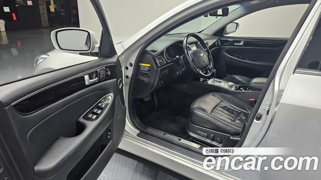 Hyundai Genesis 2013 — photo 10