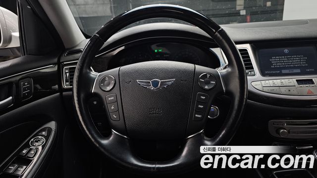 Hyundai Genesis 2013 — photo 13