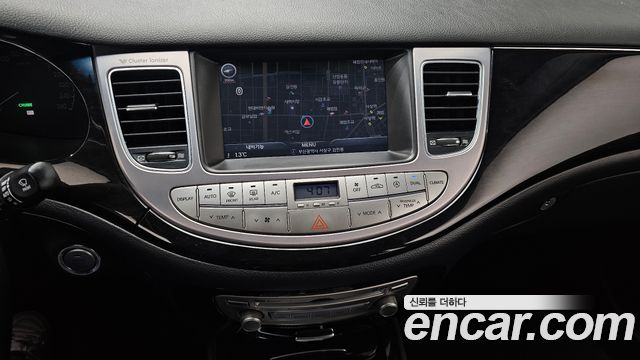Hyundai Genesis 2013 — photo 14