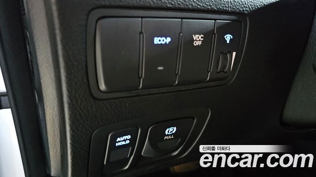 Hyundai Genesis 2013 — photo 16