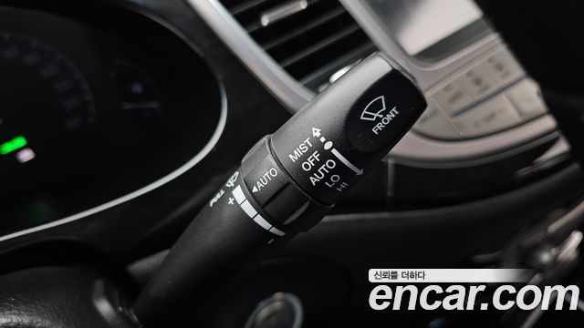 Hyundai Genesis 2013 — photo 18