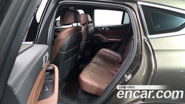 BMW X6 2021 — photo 12
