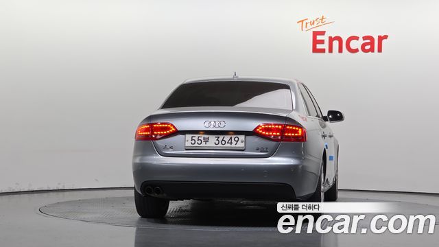 Audi A4 2011 — photo 4