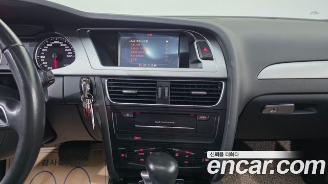 Audi A4 2011 — photo 14