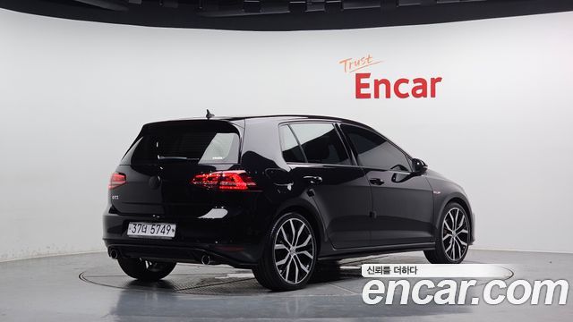 Volkswagen Golf 2016 — photo 2
