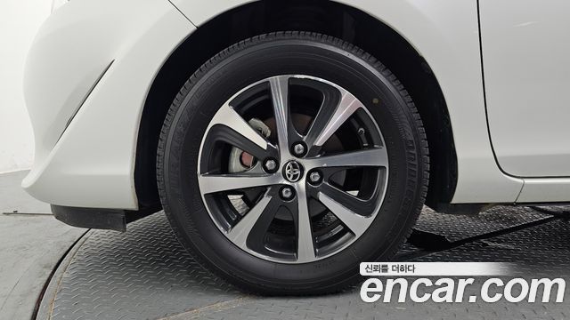 Toyota Prius 2019 — photo 5