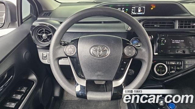 Toyota Prius 2019 — photo 19