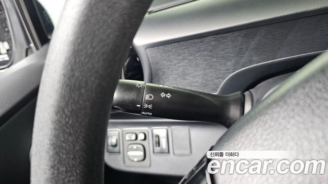 Toyota Prius 2019 — photo 23