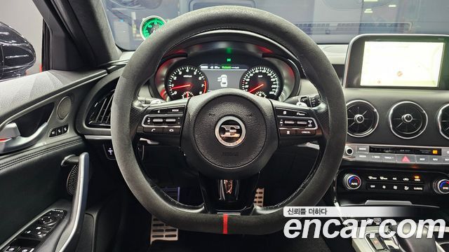 Kia Stinger 2018 — photo 19